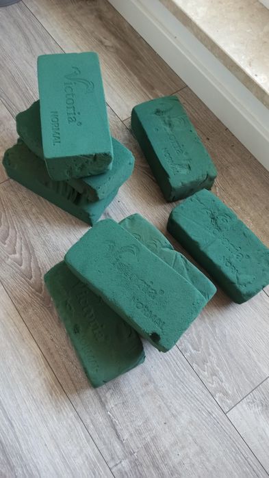 Gąbki florystyczne do kwiatów żywych