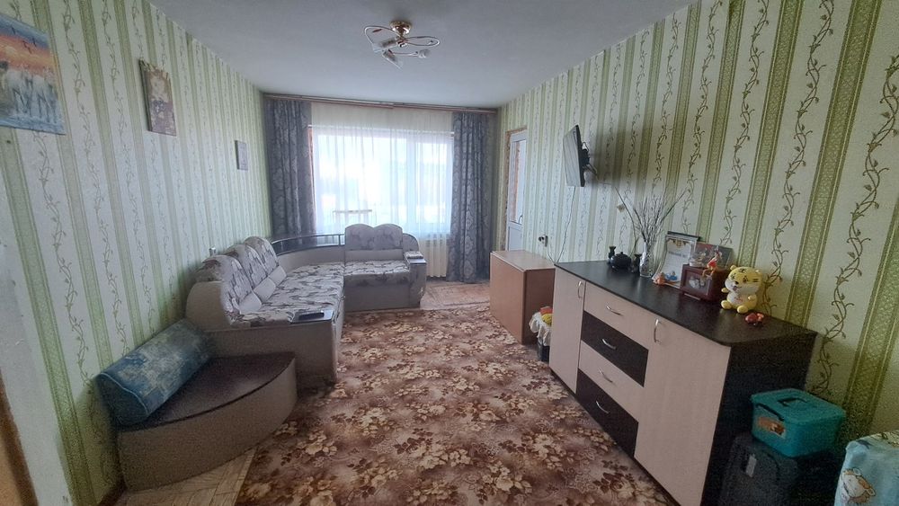 Продаж 3 кімнатної квартири біля ринку  "Нива" на 9 поверсі