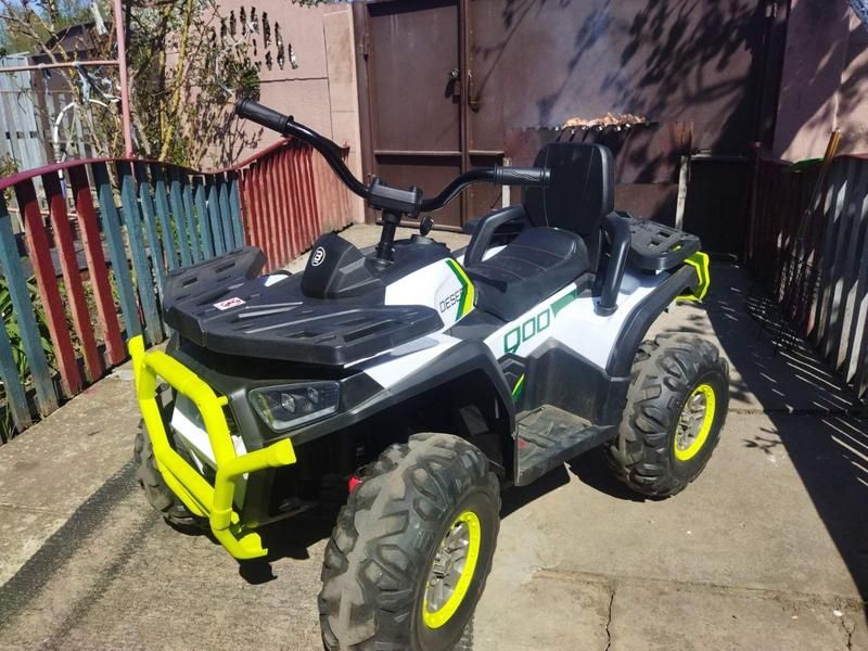 Дитячий квадроцикл