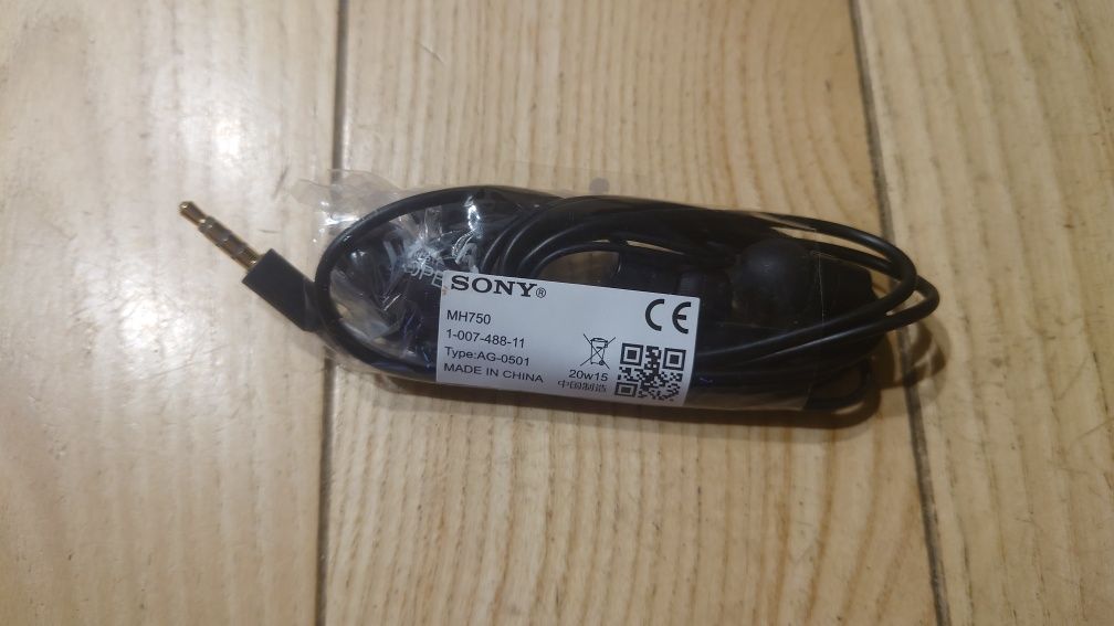 Наушники с микрофоном Sony MH-750 черные