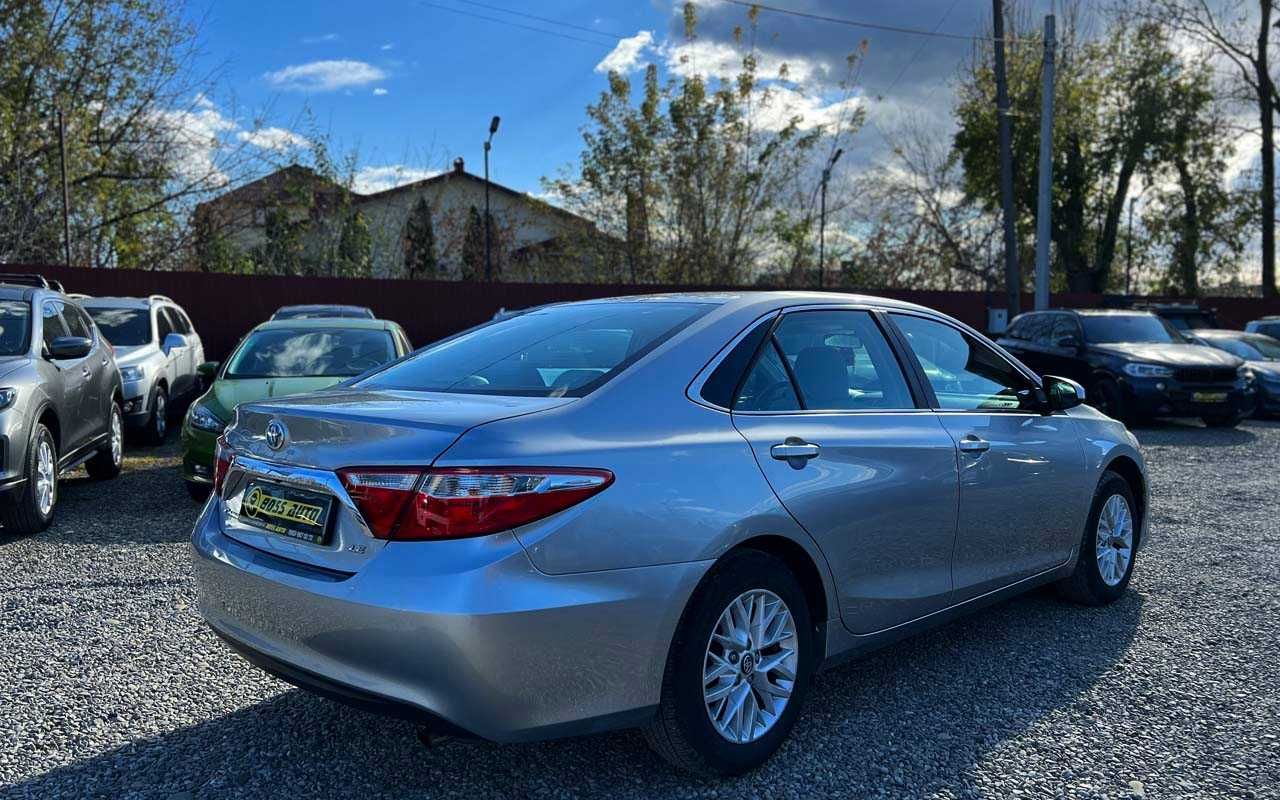 Toyota Camry 2016