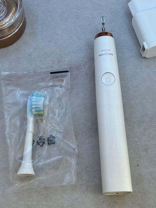 uszkodzony szczoteczka  philips sonicare diamondclean hx9391/92