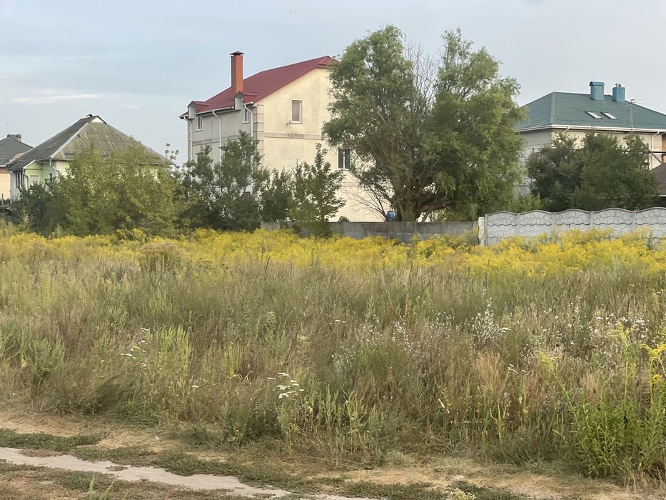 ЩАСЛИВЕ Продається Пейзажна Ділянка 15 соток вул. Соснова 70000$