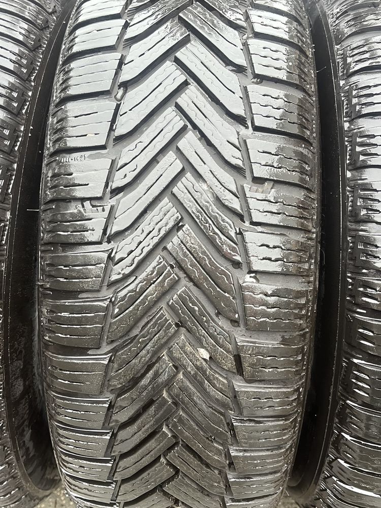 VW Audi Koła zimowe Dezent 195/65 R15 ET43 6JX15H2