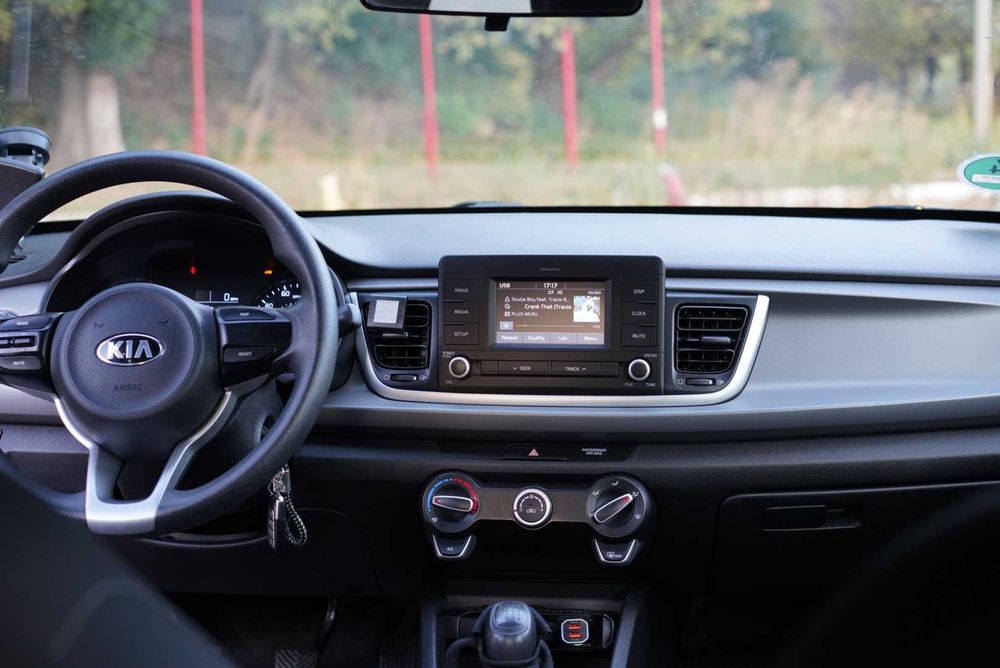 KIA RIO 2017 рік