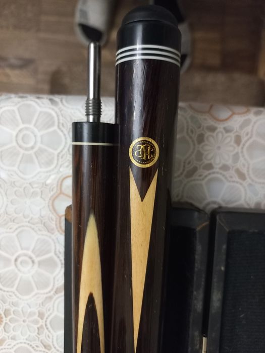 Кий для игры в бильярд