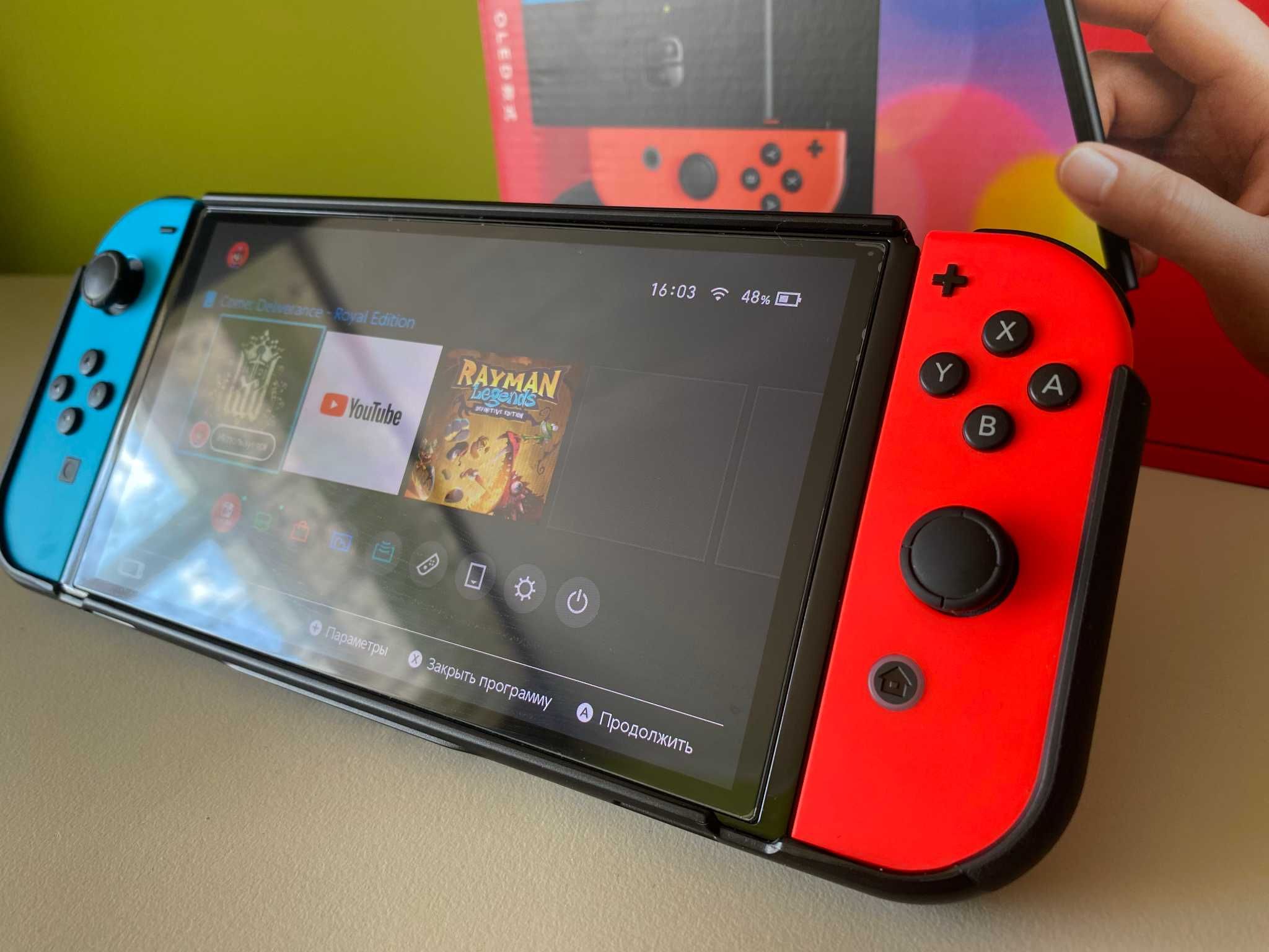 Продам Nintendo Switch OLED HEG-001 (Blue/Red) + аксесуари