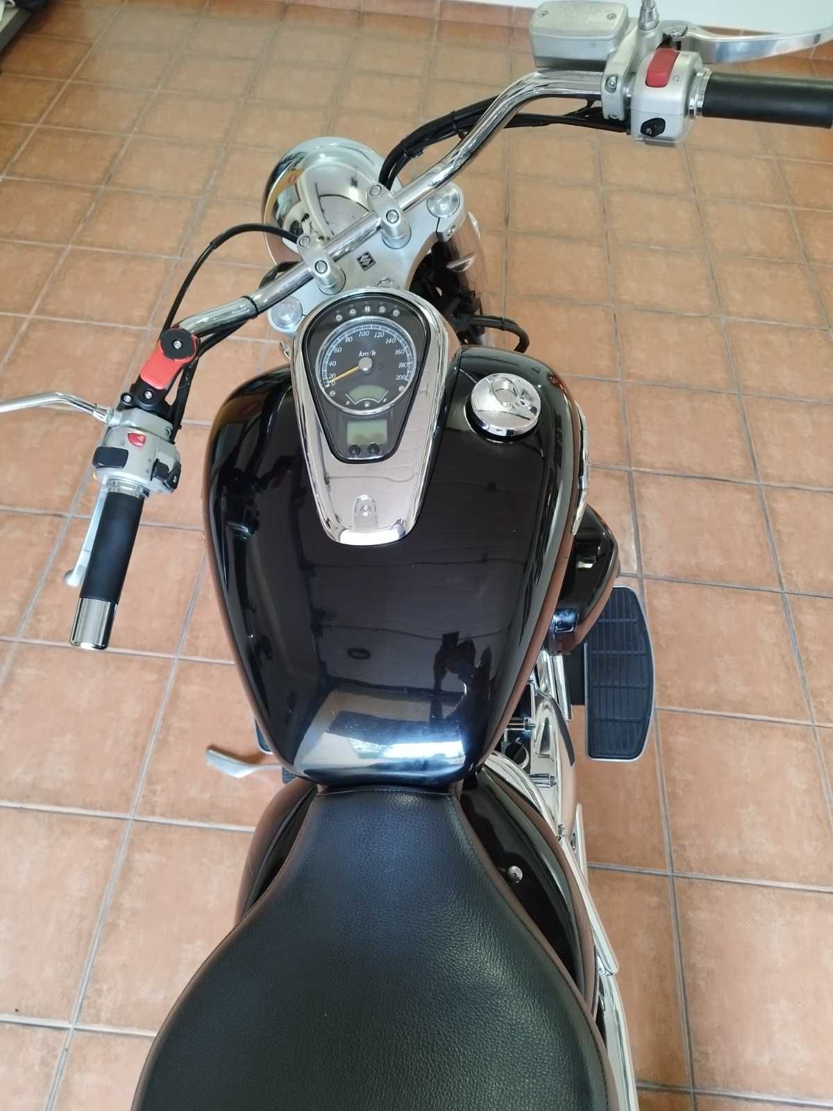 Suzuki C800 34.000km