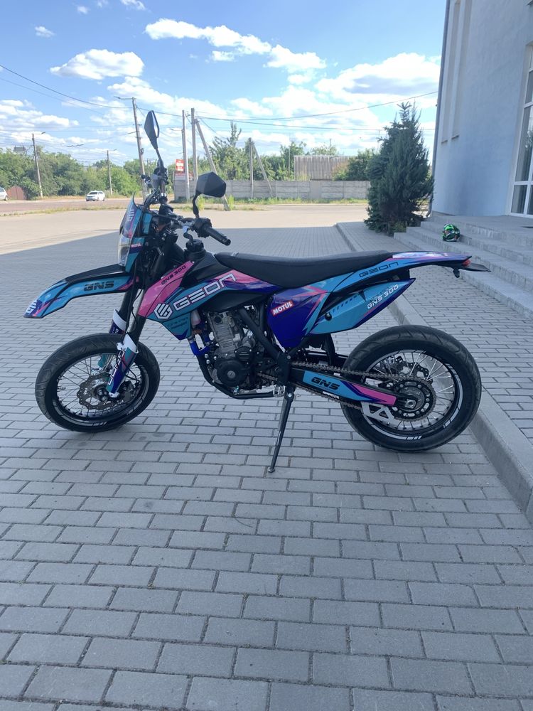 Мотоцикл Geon gns 300 (мотард)