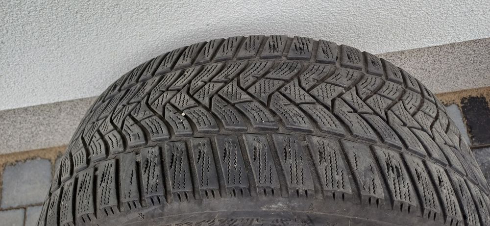 Dunlop Winter Sport 5.  225/40/18