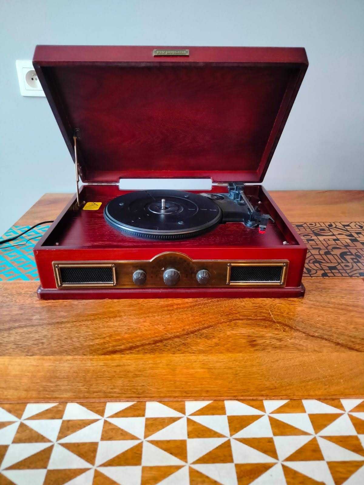 Gramofon vintage +radio