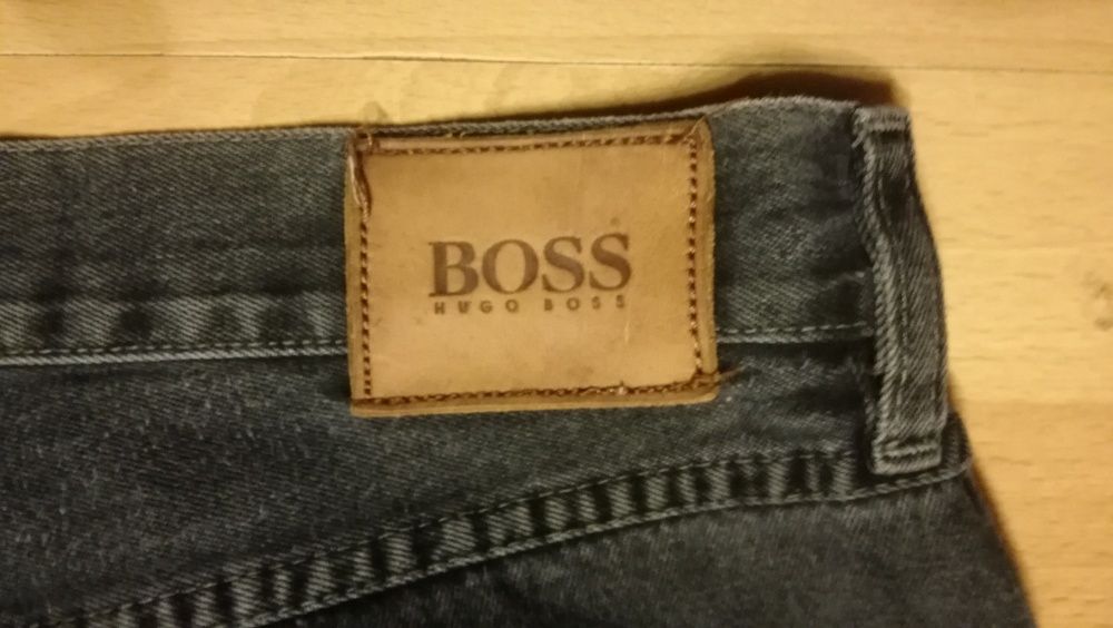 Spodnie jeansowe dżinsy HUGO BOSS ARKANSAS rozmiar 36 stan b.dobry