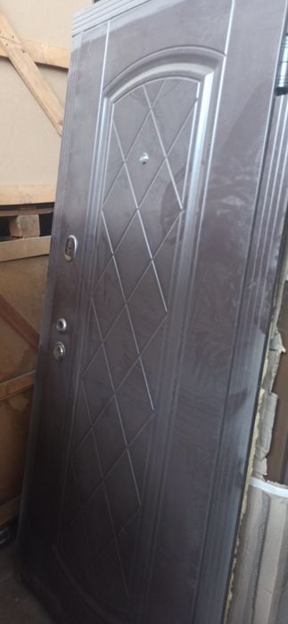 Продам двері, нові та б. У.
