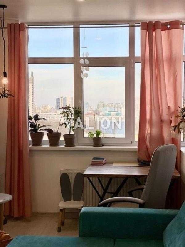 Продаж 2к квартири вул. Освіти 16, Солом'янка