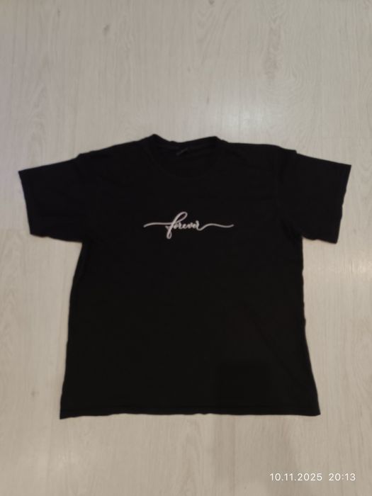 Чорна футболка , жіноча/чоловіка , розмір S