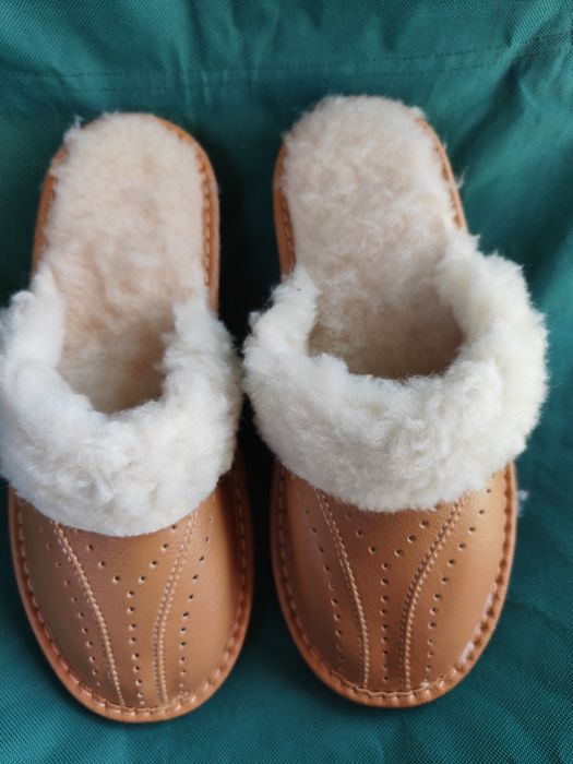 Nowe damskie ciepłe 38 pantofle góralskie runo owcze skóra