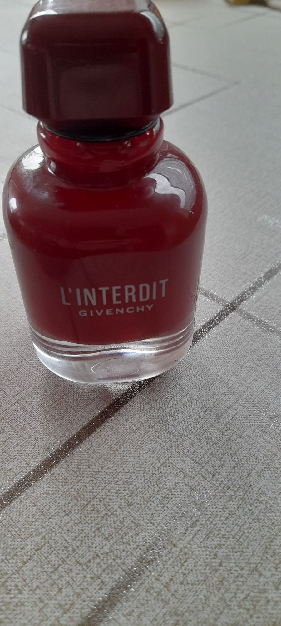 Продам Givenchy L'Interdit Rouge Ultime