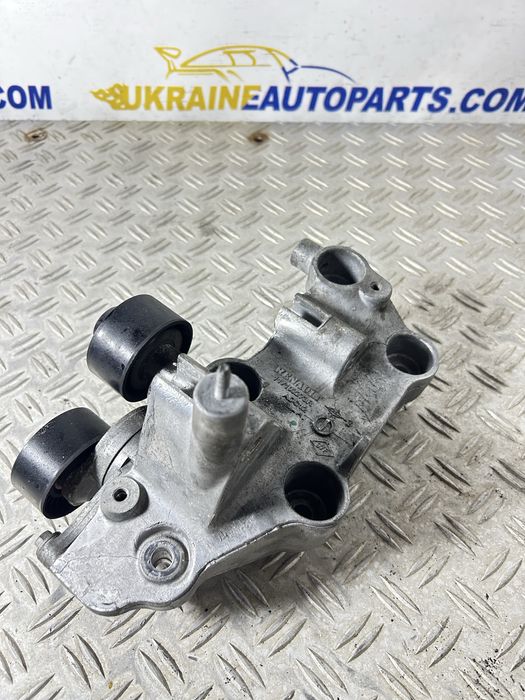 Кронштейн кріплення генератора Renault Master 2.3 biturbo розборка