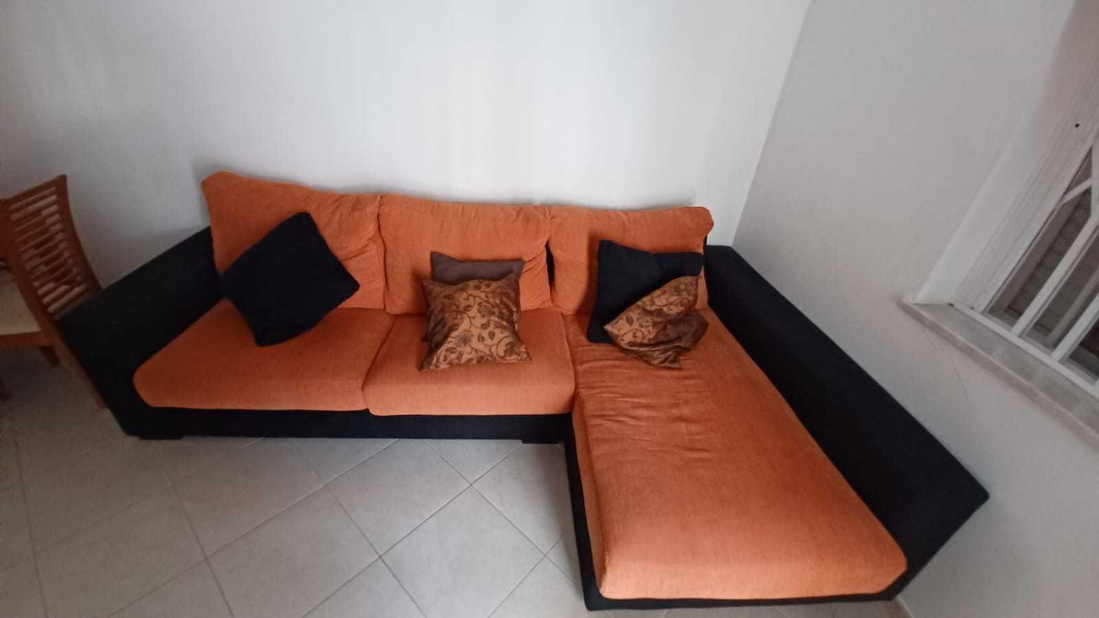 sofá com chaise longue