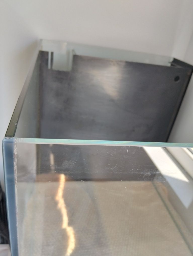 Troco aquário com sump por corais