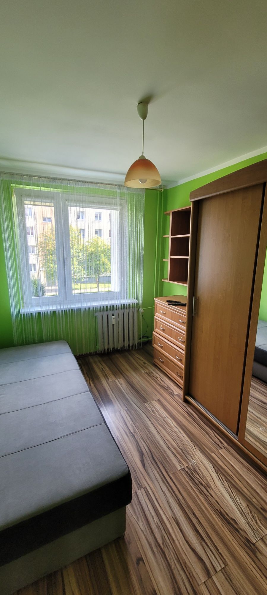 Wynajmę  mieszkanie  na  1 piętrze    3   pokojowe   60 m2 .