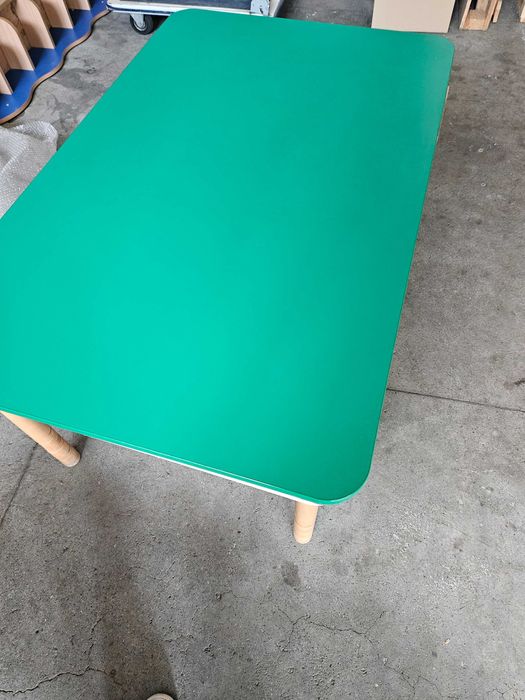 Stolik do przedszkola 118 x 75 x 40-52  zielony