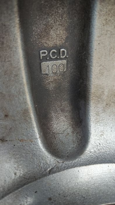 Продам легкосплавные  диски R 16 б/у,в отличном состоянии..