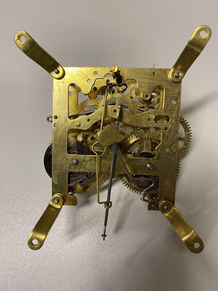 Мініатюрний настінний годинник Junghans / Часы настенные Junghans