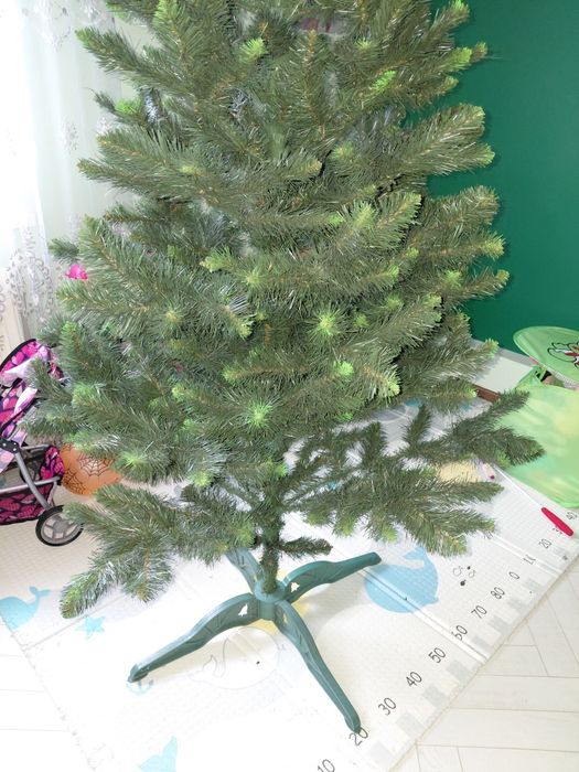 Продам штучну ялинку