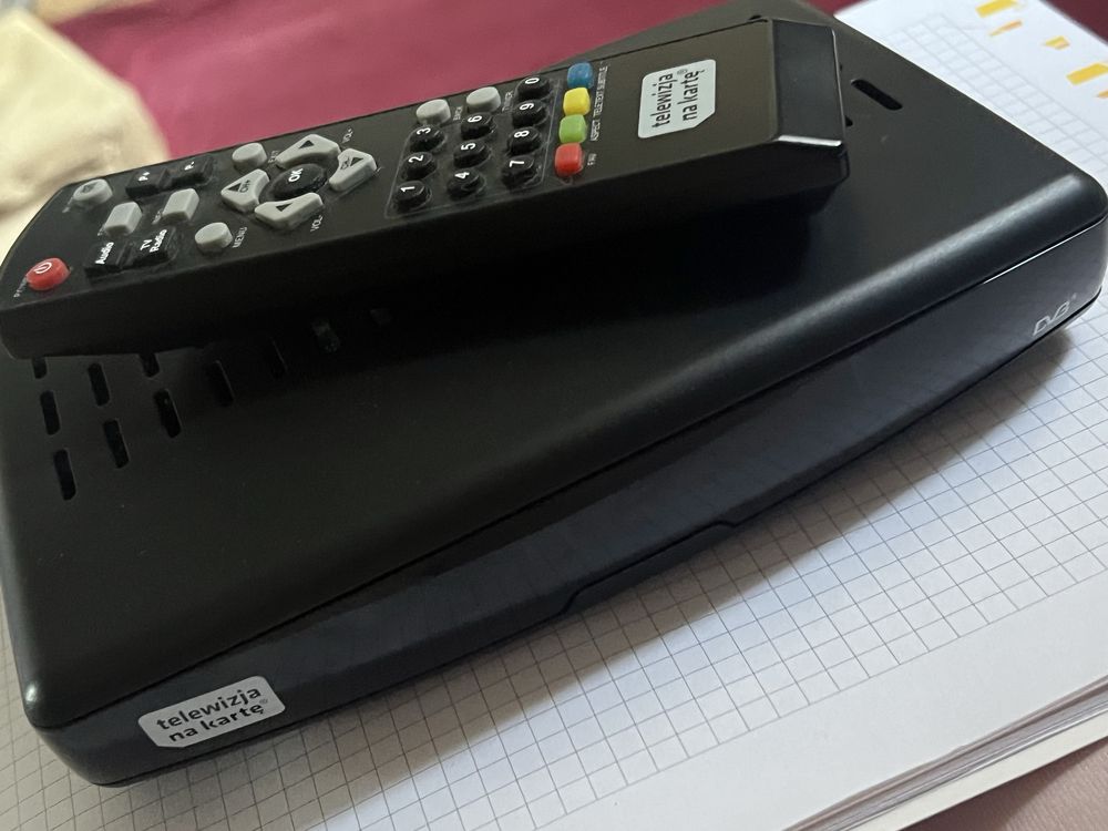 Dekoder telewizja na karte z pilotem