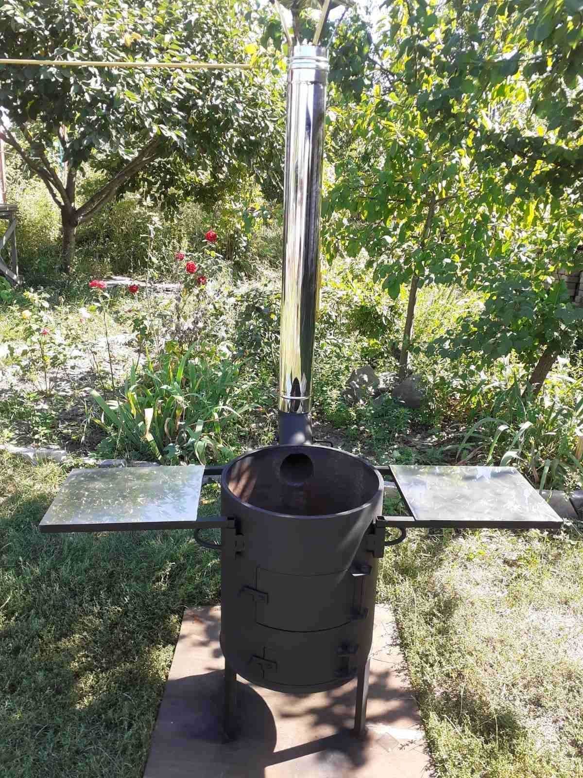 Печь под казан 6 мм на 6-20 л с трубой и столиками