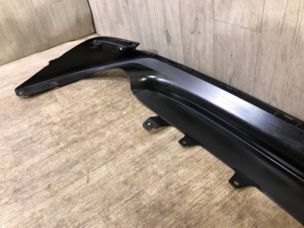 Бампер задний Toyota Camry 8 XV70 (2017-2023 г.) спойлер диффузор юбка