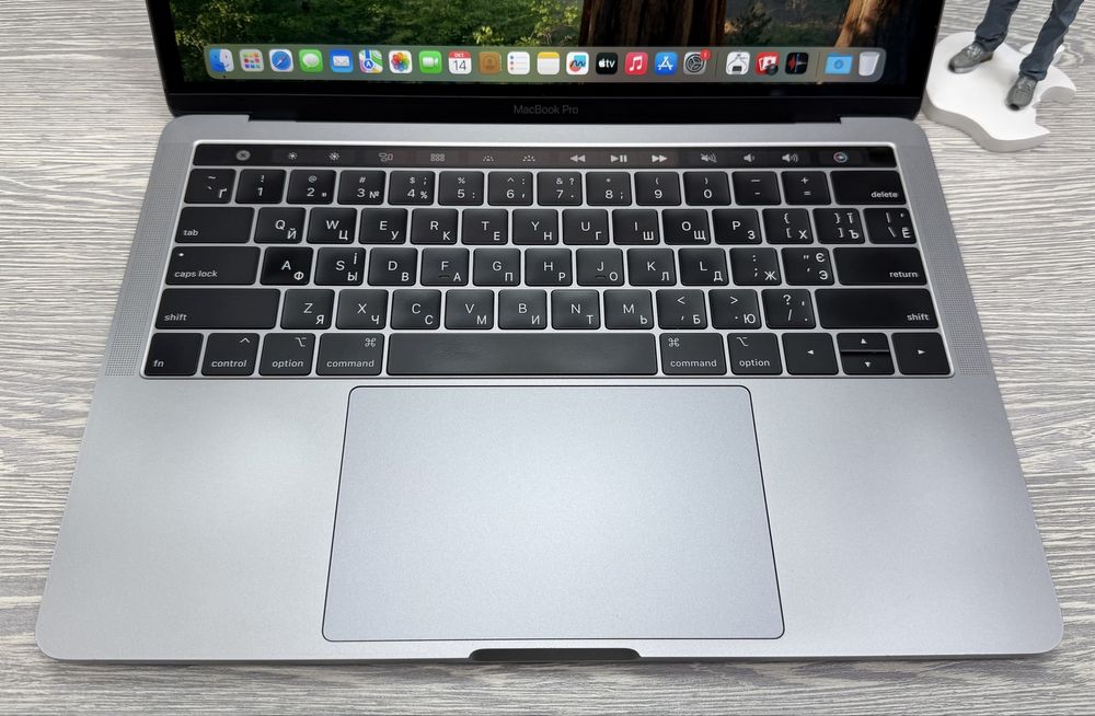 MacBook Pro 13  i5 / RAM 8 / SSD 256 GB / Space Grey / 2018