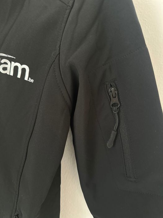 Куртка спортивна отеплена