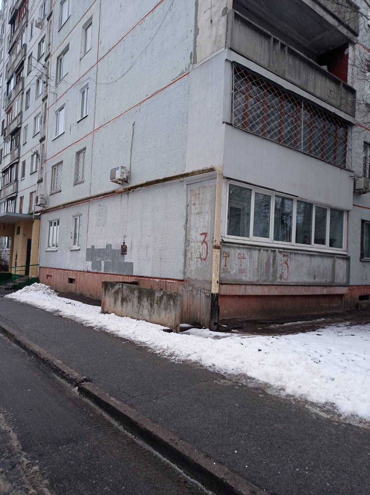 Продам 3 комнатную квартиру возле метро Киевская