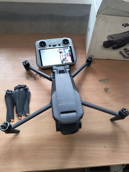 Mavic 3 pro майже новий