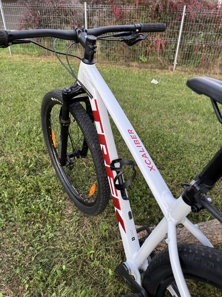Trek x caliber 8 white crystal 2022r
