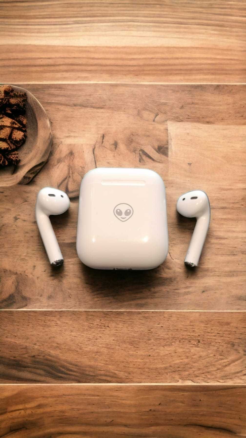 Airpods 1st Alien Emoji Gen c/ capa