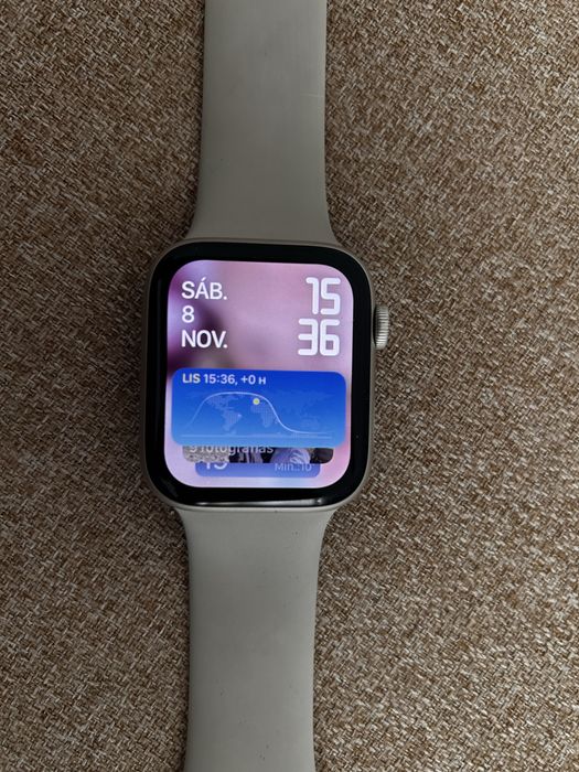 Apple Whatch SE  GPS 44mm Luz das Estrelas c/bracelete disportiva