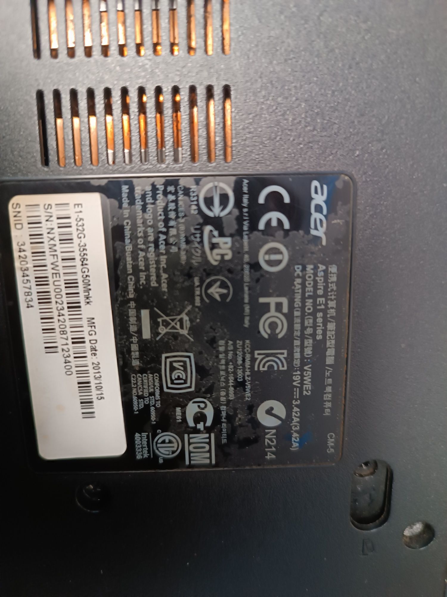 Acer Aspire E1 V5WE2