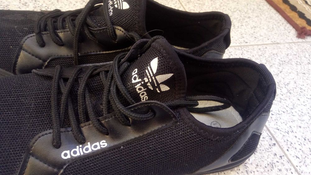 Sapatilhas pretas adidas 39