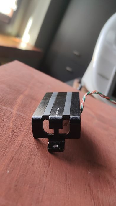 Lace Alumitone Deathbucker pickup 7 strun