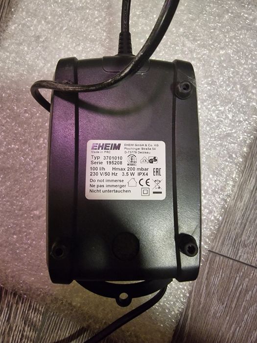Продам акваріуний аератор Eheim.