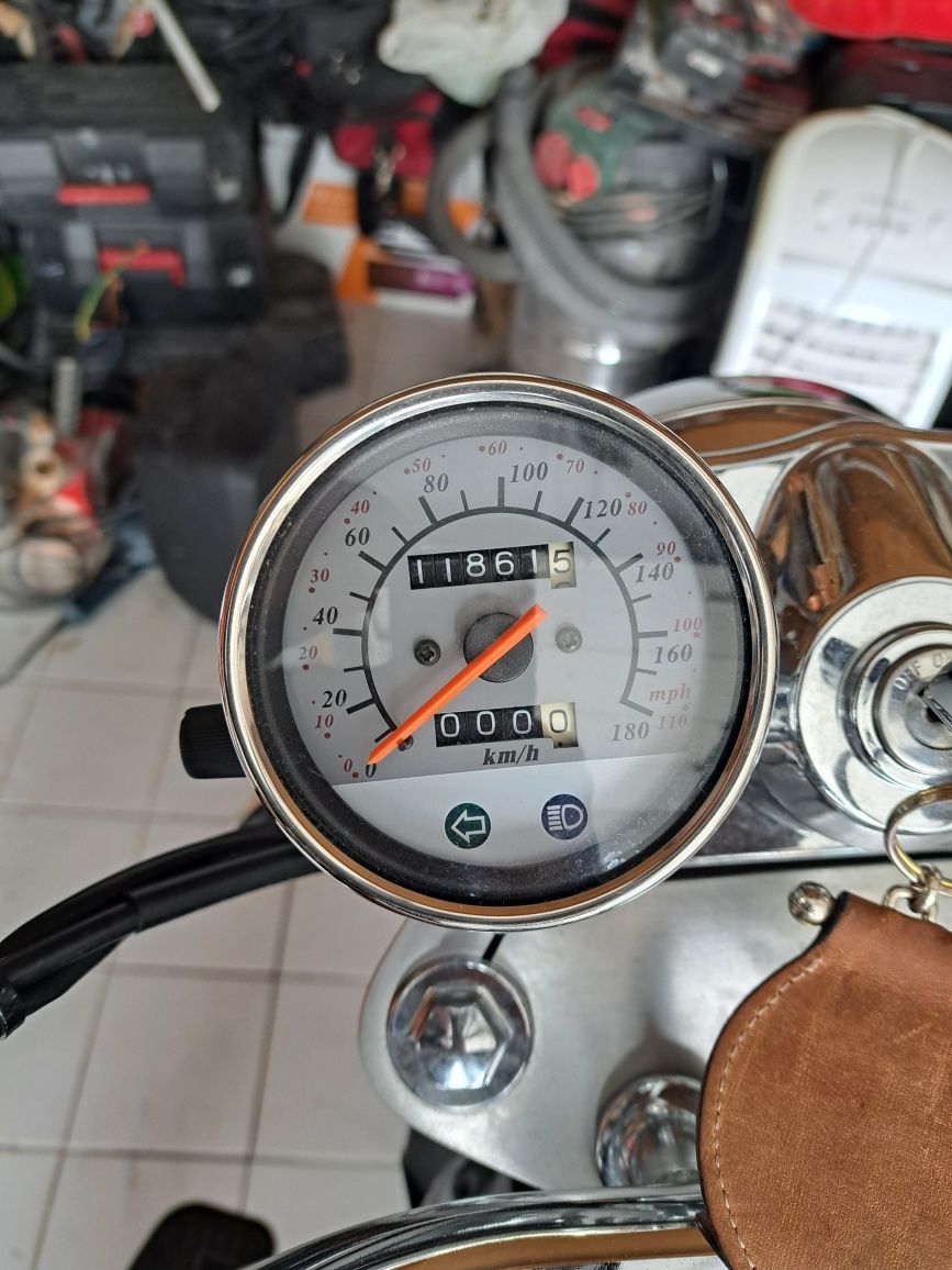 Moto Daelim 2014