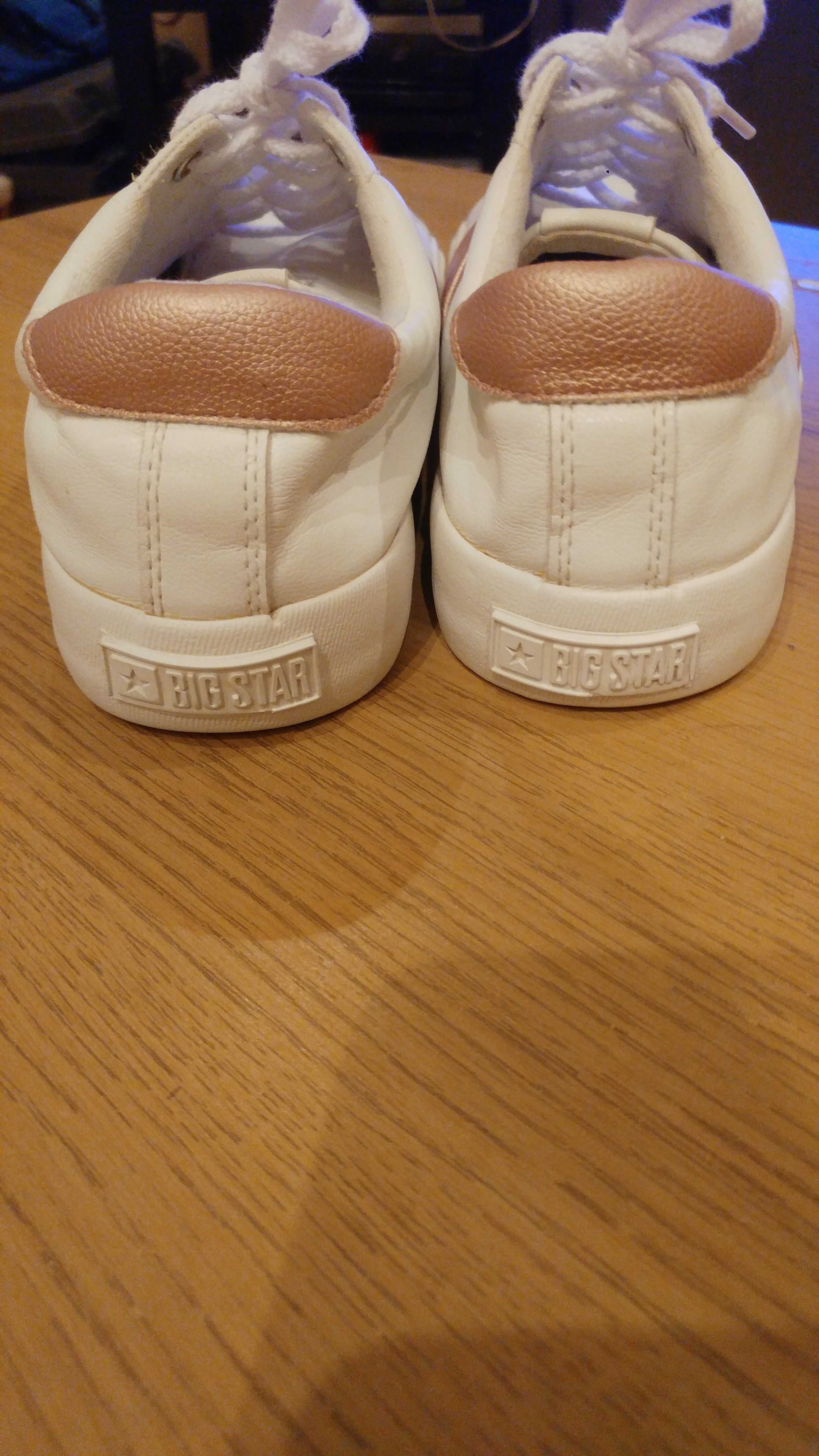 Sneakersy białe Big star
