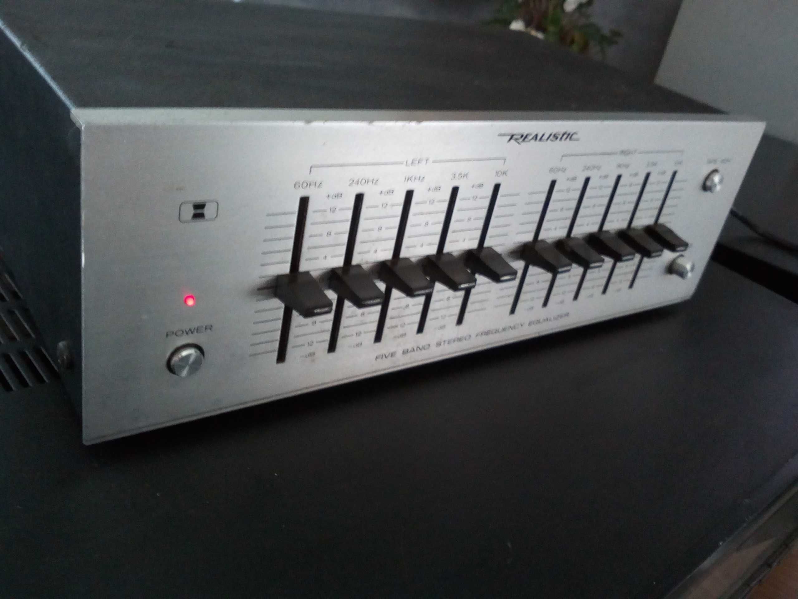 Korektor graficzny Equalizer Realistic model 31-1988 midi