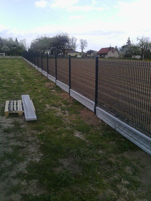 montaż ogrodzeń,ogrodzenia,panel siatka betonowe,bramy,panelowe.