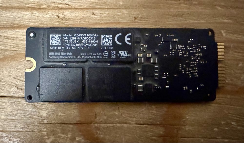 1TB SSD Apple mz kpv