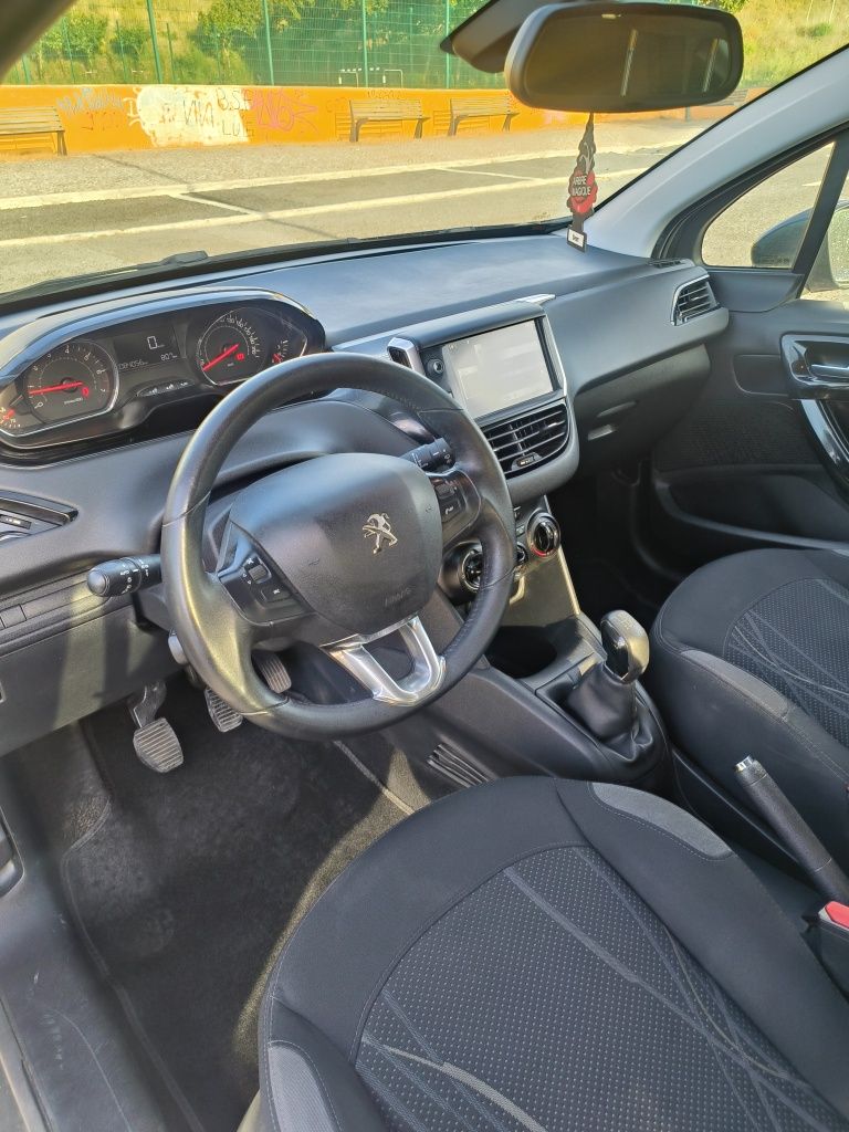 Peugeot 208 1.2 VTI Style 5p 84000Klm