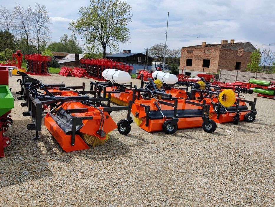 WYPRZEDAŻ - Zamiatarka do ciągnika ładowarki wózka 1,2m-2,4m